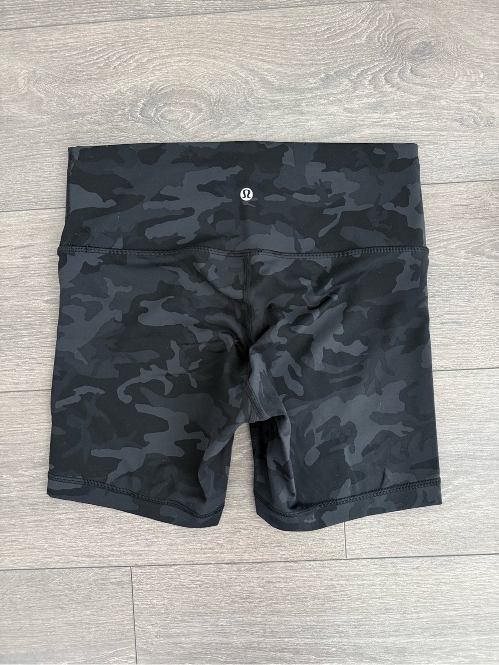 lululemon Women’s Black Camo High-Rise Bike Shorts 10